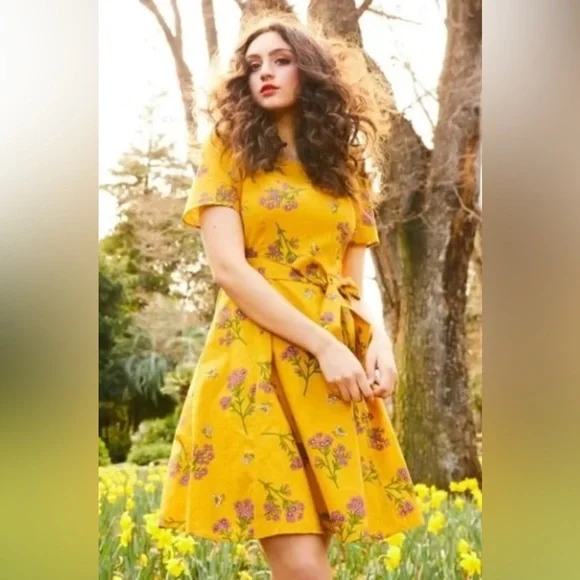 Princess Highway Sold On ModCloth Yellow Floral Bee Cotton Mini Dress Size 10 - Picture 4 of 10